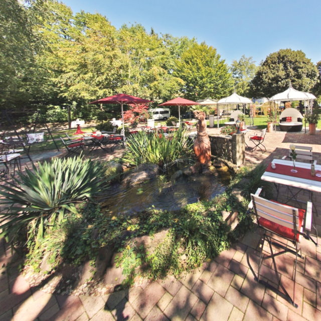 Blick in den Biergarten Grombacher Stuben